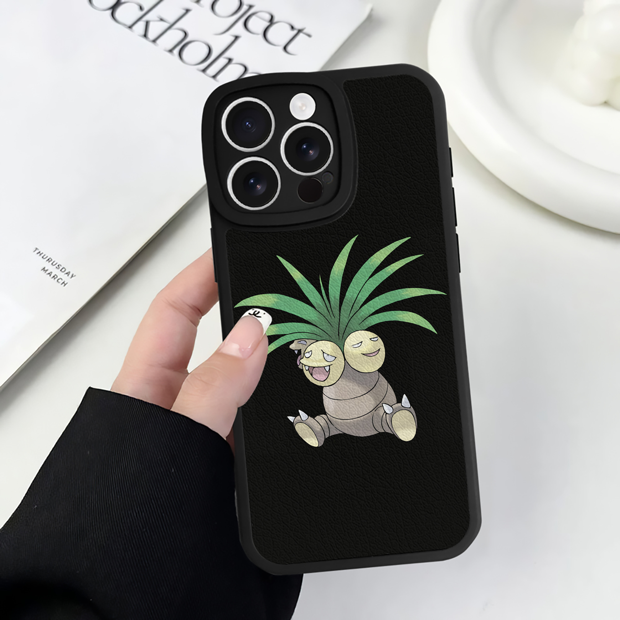 （画像用） ポケットモンスター Pokémon 【iPhone 16シリーズ対応】シリコンスマホケース（レザー調） 材質：シリコン